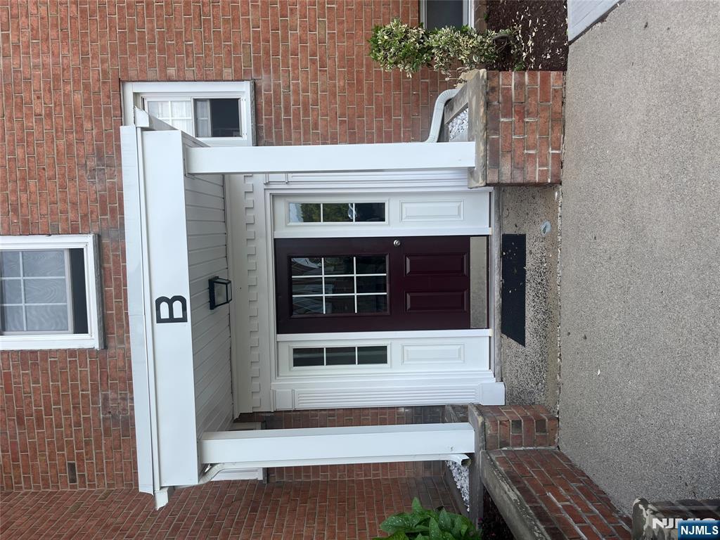 565 Grove B12 - Photo 2