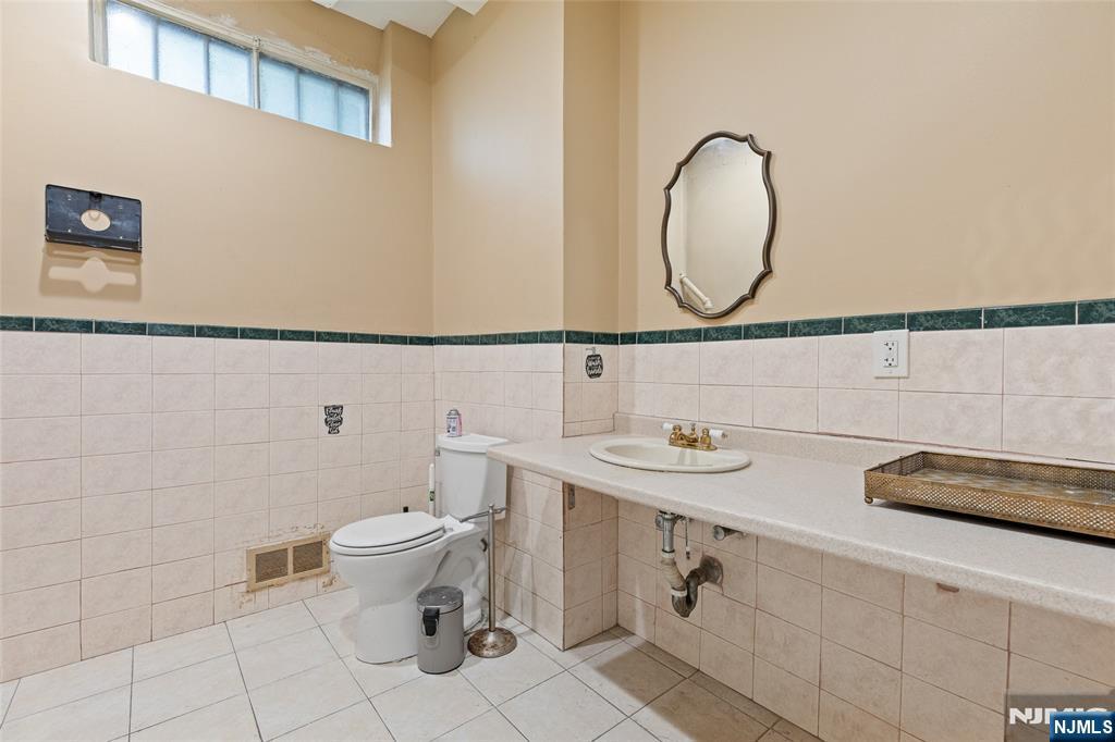 222 Main Street — photo 13