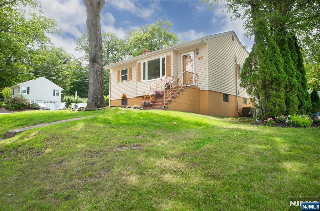 96 Yawpo Ave