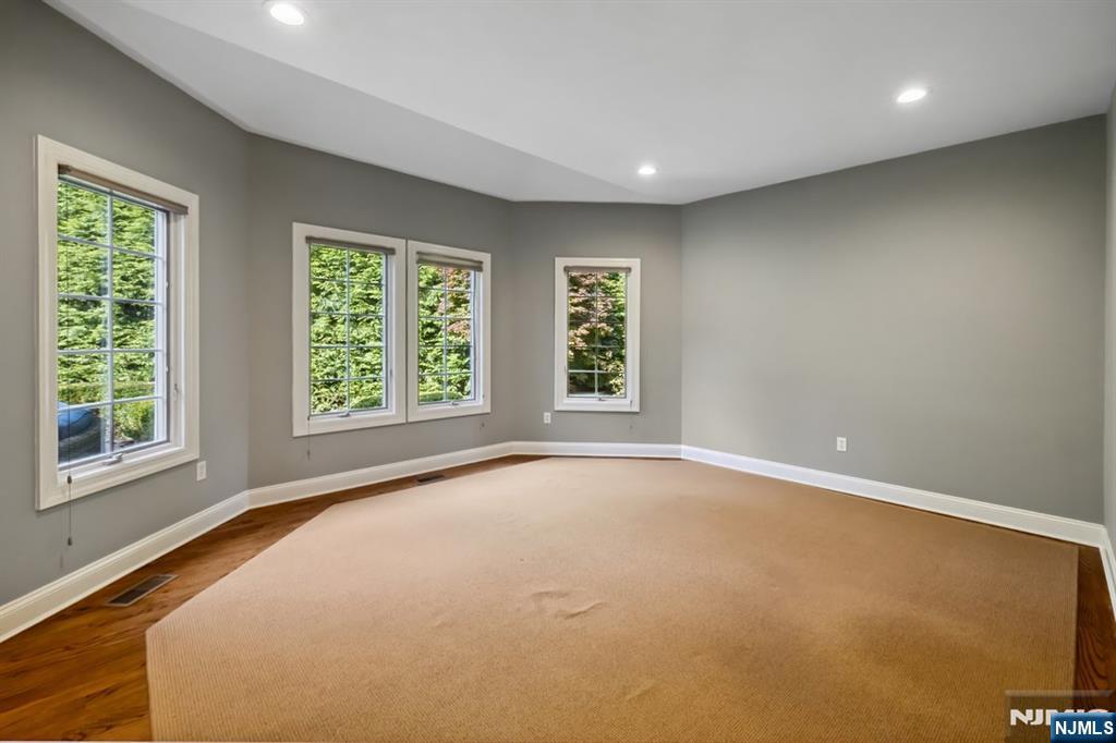 8 Church Court, Closter, NJ, 07624