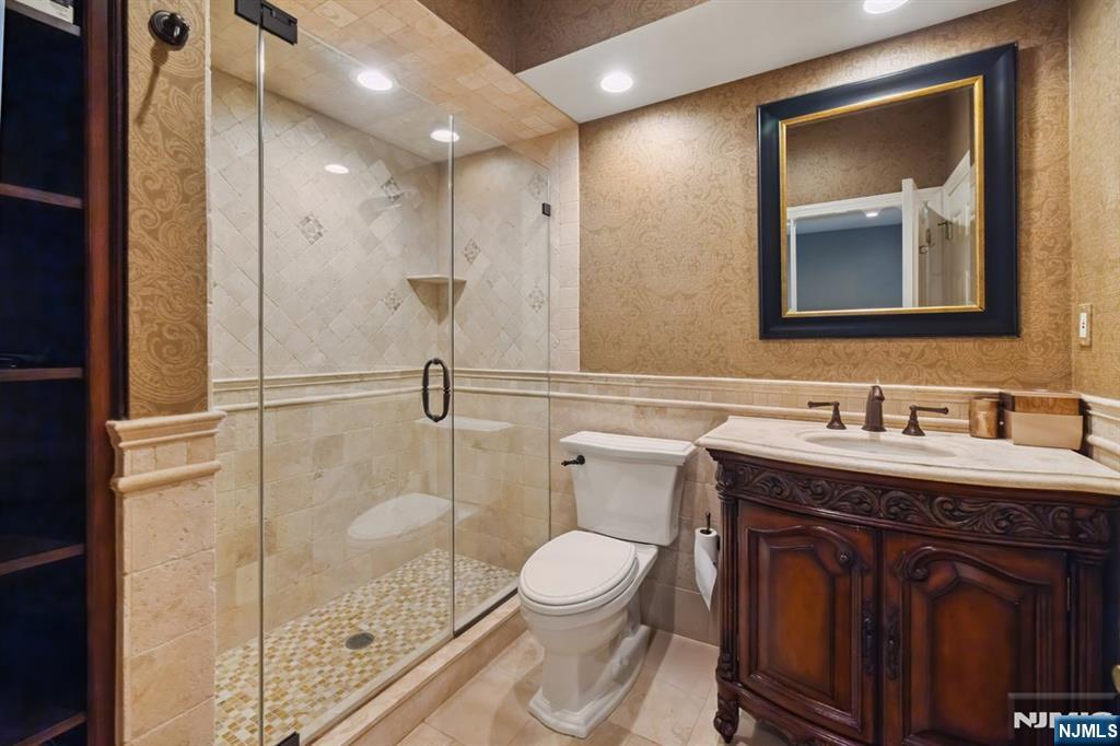 8 Church Court, Closter, NJ, 07624