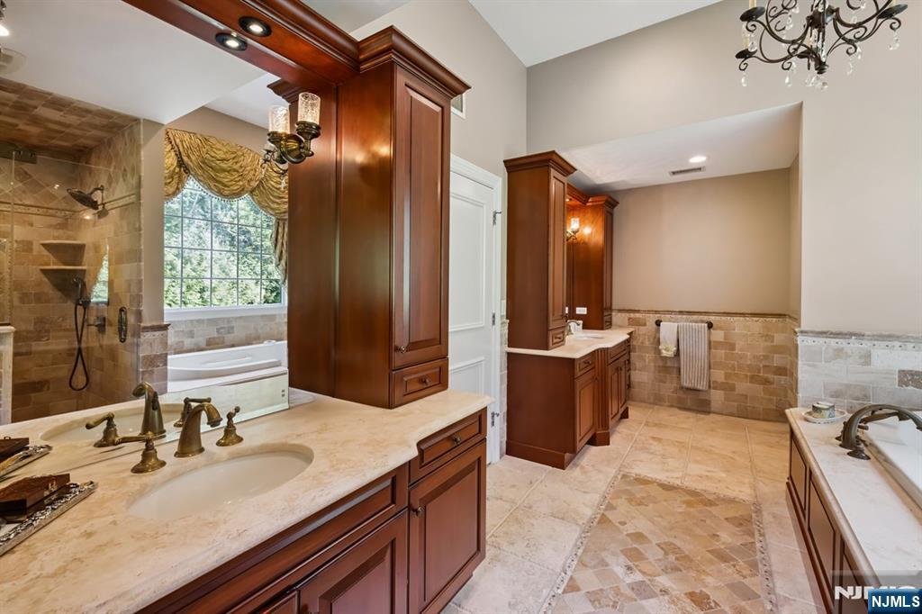 8 Church Court, Closter, NJ, 07624