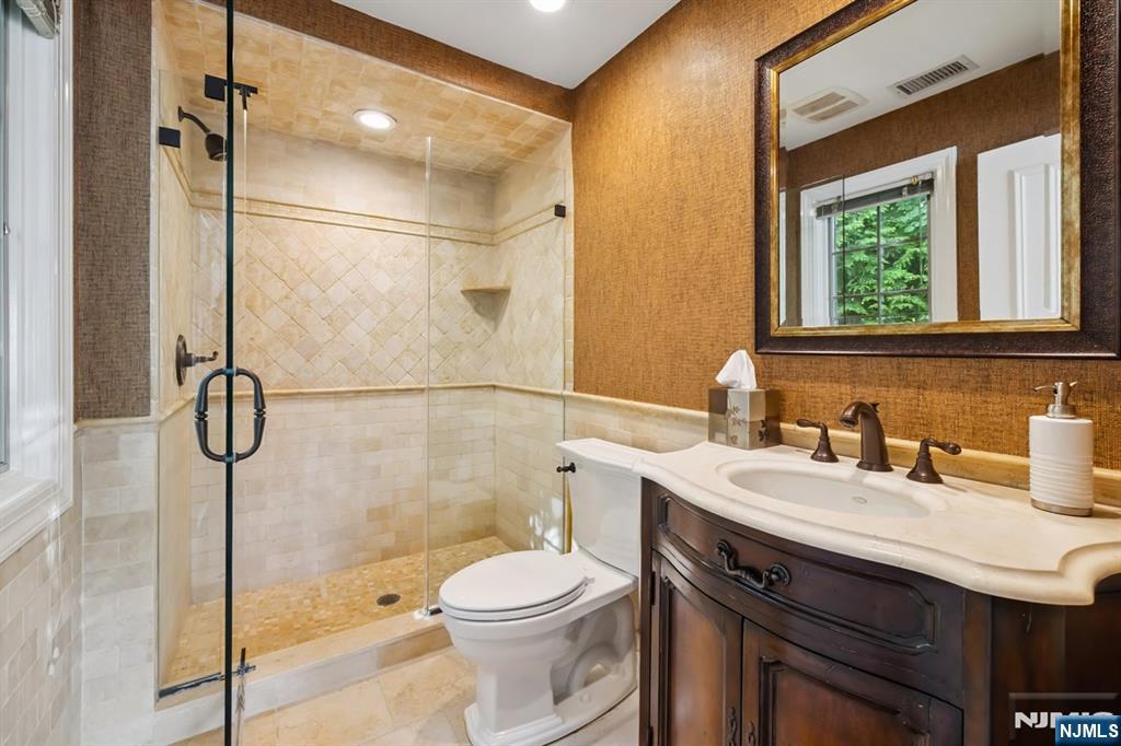 8 Church Court, Closter, NJ, 07624