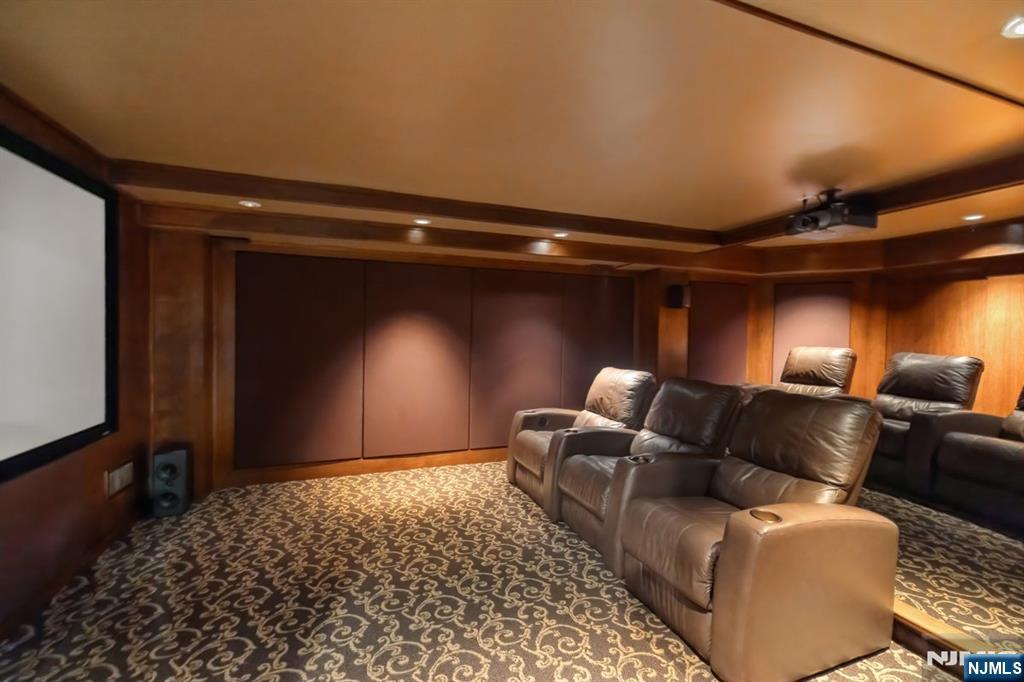 8 Church Court, Closter, NJ, 07624