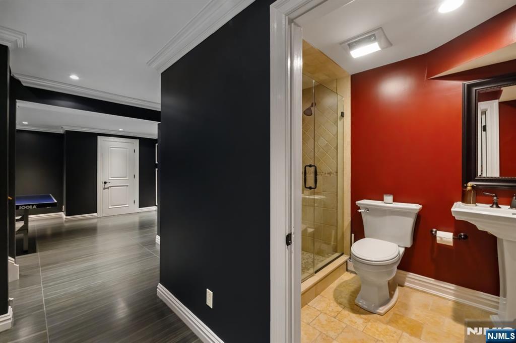 8 Church Court, Closter, NJ, 07624