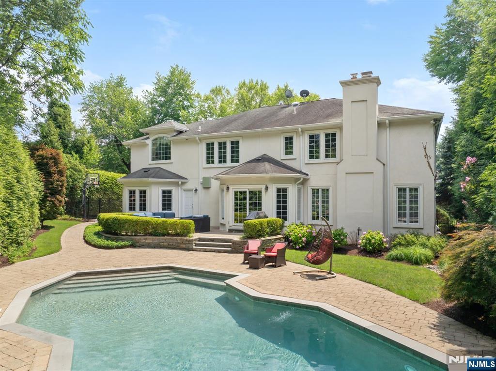 8 Church Court, Closter, NJ, 07624