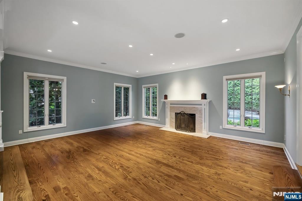 8 Church Court, Closter, NJ, 07624