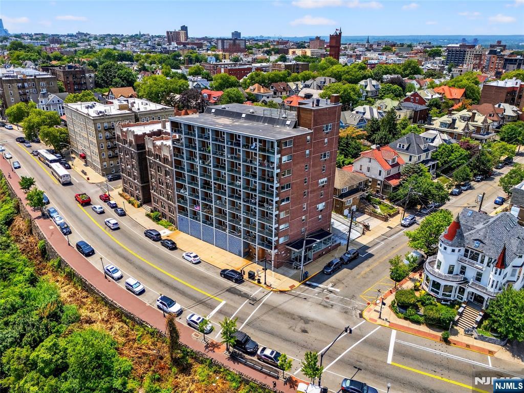 899 Boulevard East 4O - Photo 2