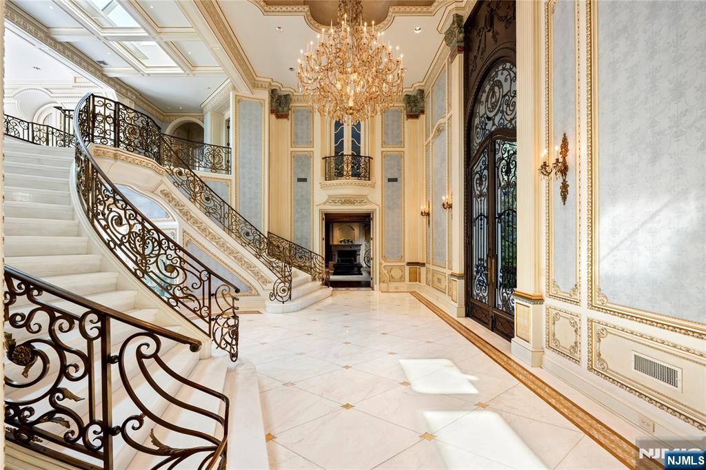 Homes for sale in Alpine, NJ | 31 Rio Vista Dr, Alpine, NJ 07620 | MLS# 25024155