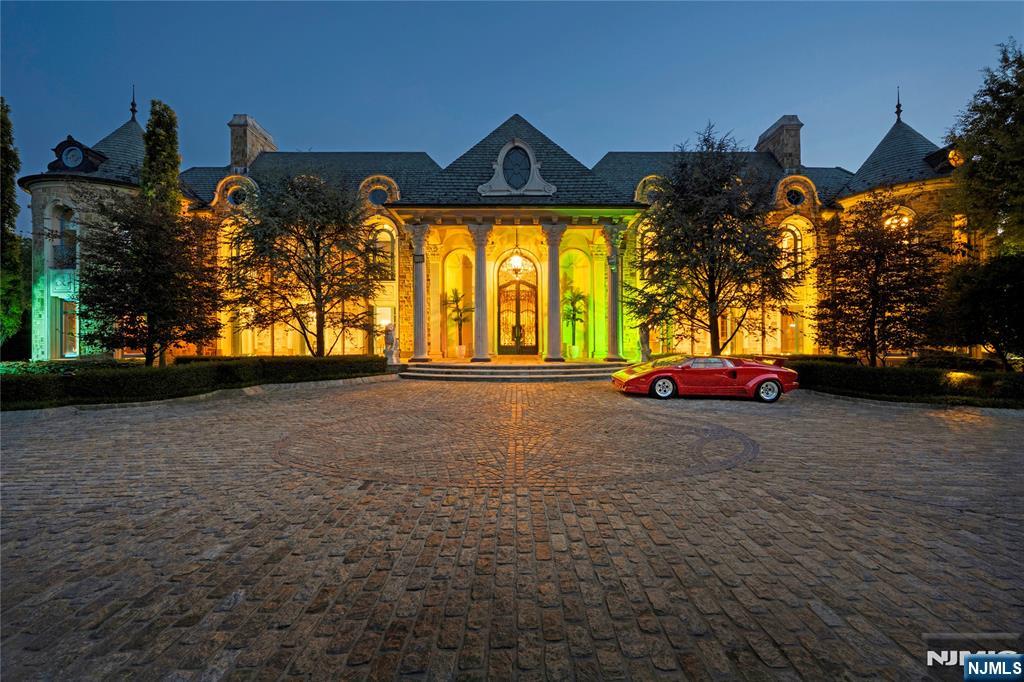 Homes for sale in Alpine, NJ | 31 Rio Vista Dr, Alpine, NJ 07620 | MLS# 25024155