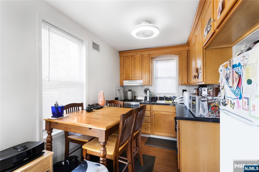 53 Hackensack Street — photo 16
