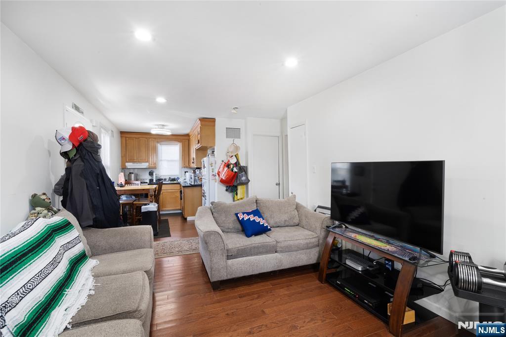53 Hackensack Street — photo 19