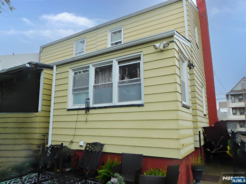 87 Merselis Avenue - Photo 3