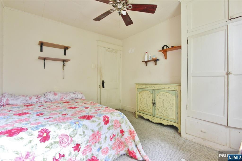 8610 Columbia Avenue