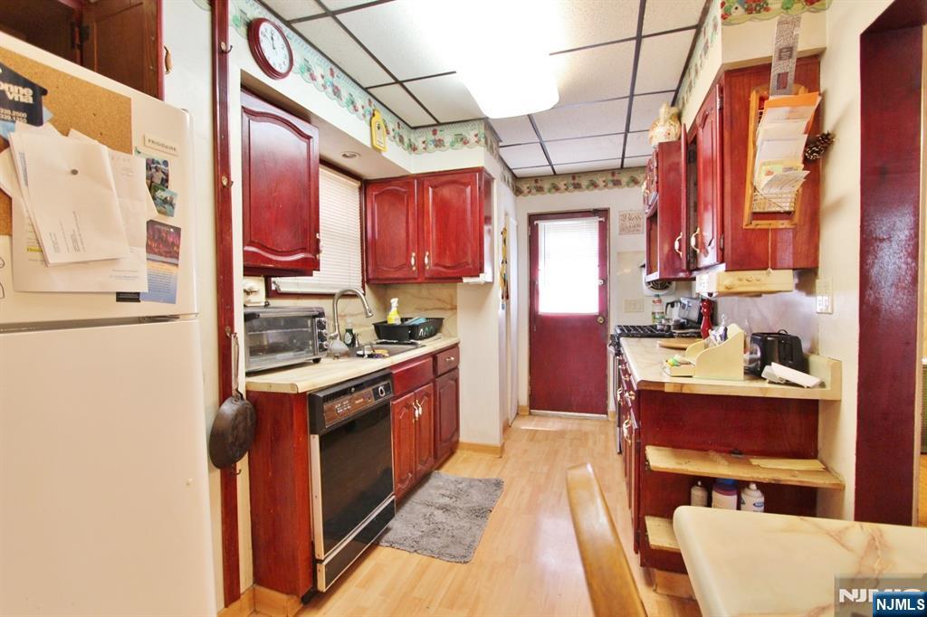 8610 Columbia Avenue