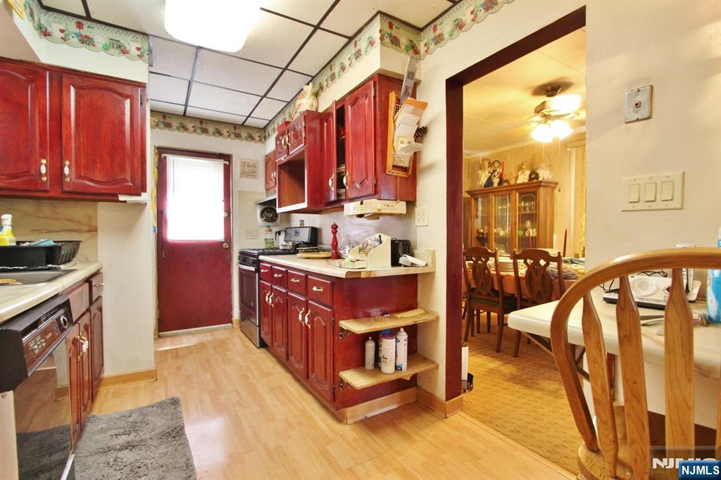 8610 Columbia Avenue