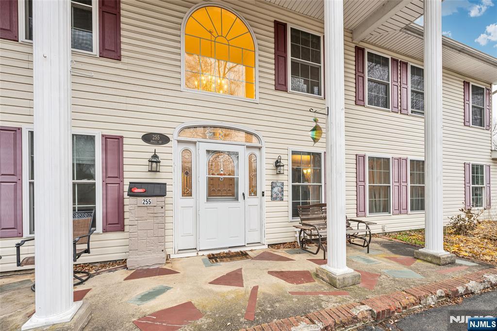 255 Knoll Road - Photo 4