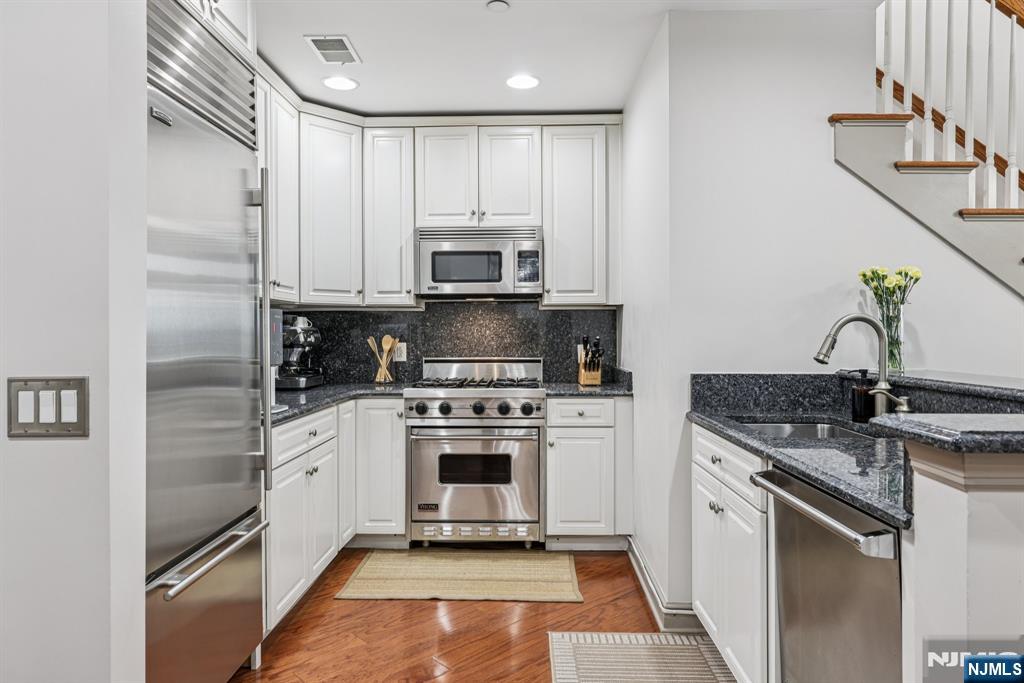 7400 River Road 409 - Photo 5