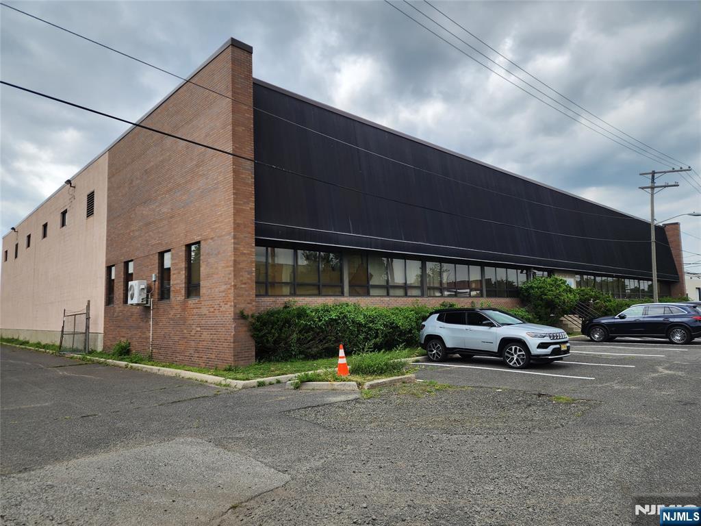 170 Roosevelt Place A - Photo 4