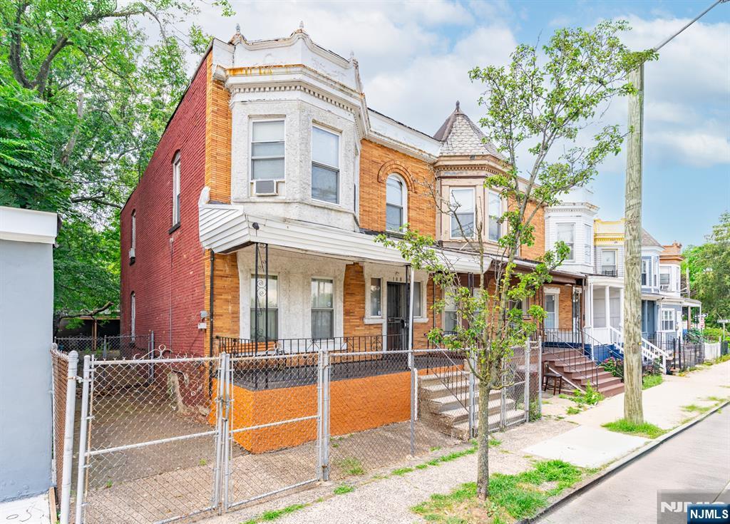 Homes for sale in Newark, NJ | 108 11Th Ave, Newark, NJ 07107 | MLS# 25026275