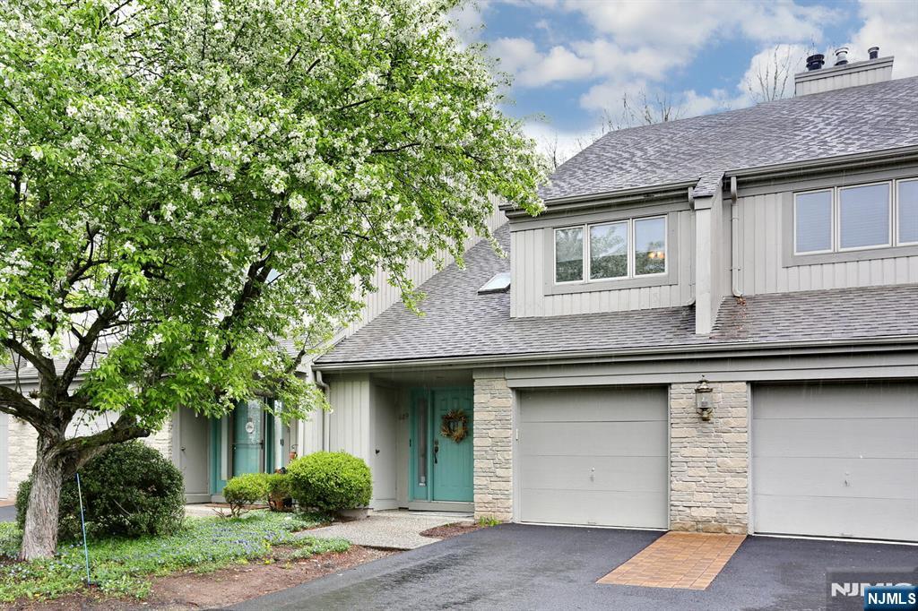 609 Glasmere Road 609 - Photo 1