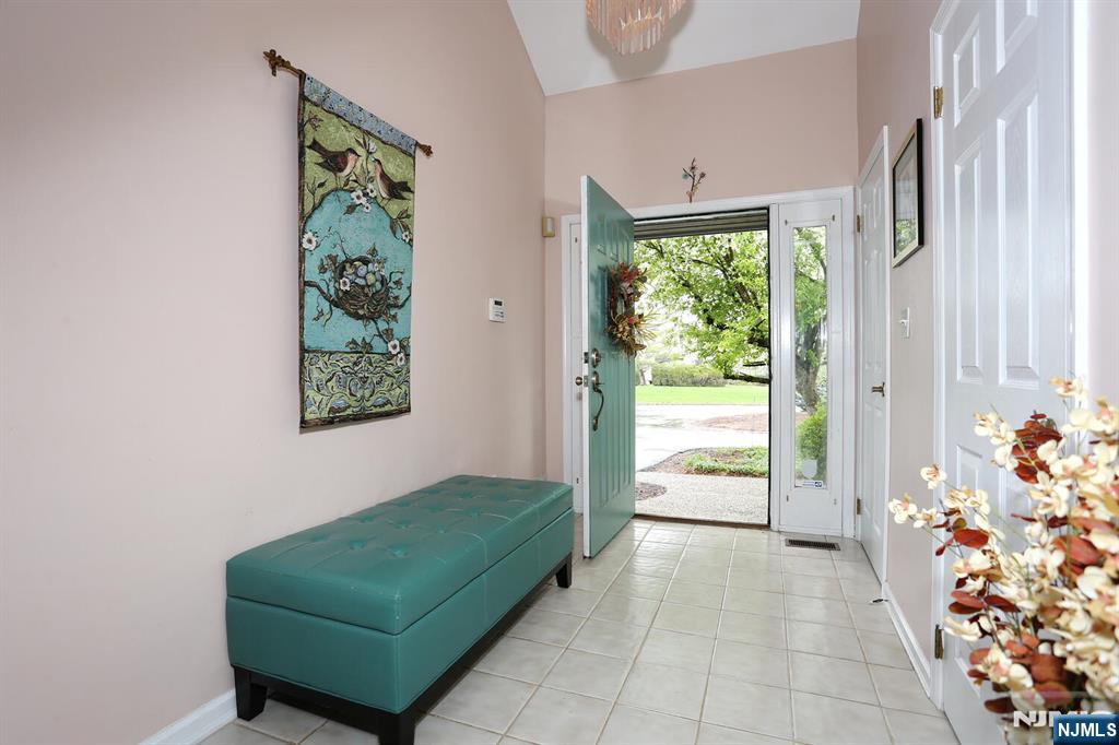 609 Glasmere Road 609 - Photo 3