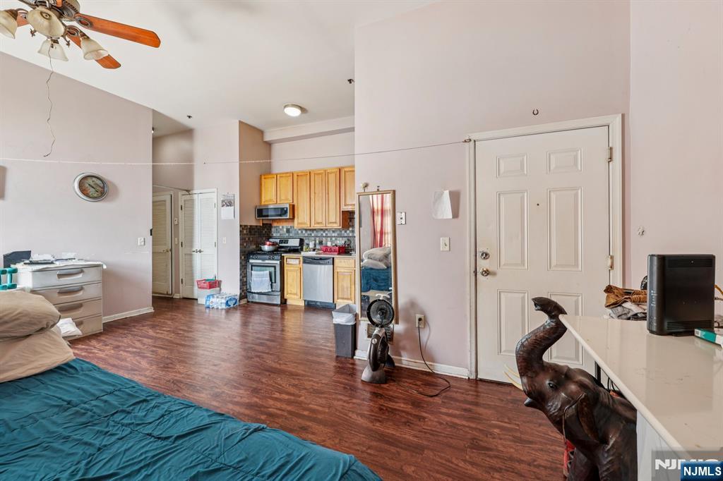 18 Market Street 301 - Photo 5