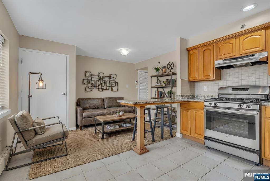 179 Newark Avenue 2 - Photo 4