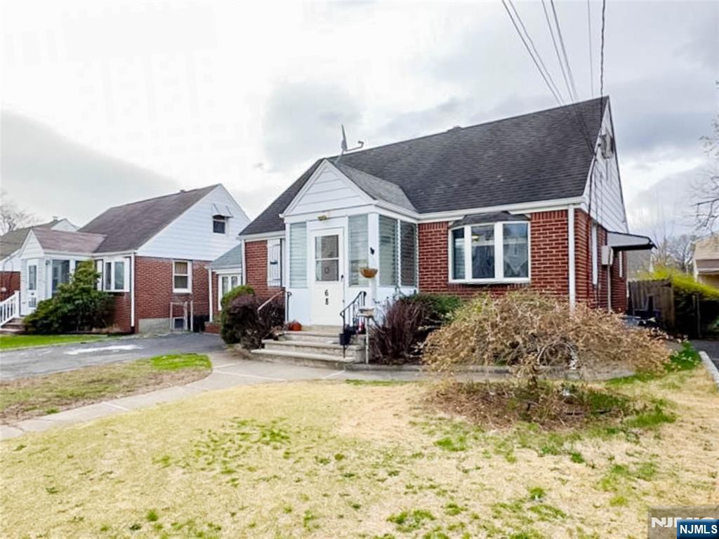 68 17th Avenue - Photo 5