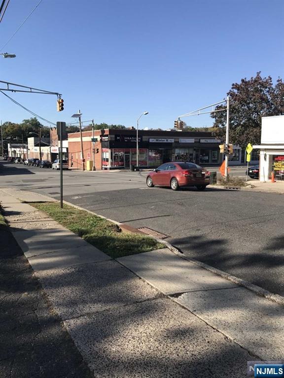 154 W Englewood Avenue Ground - Photo 2
