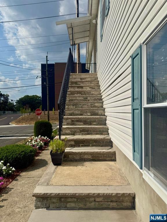 2-02 Fair Lawn Avenue - Photo 5