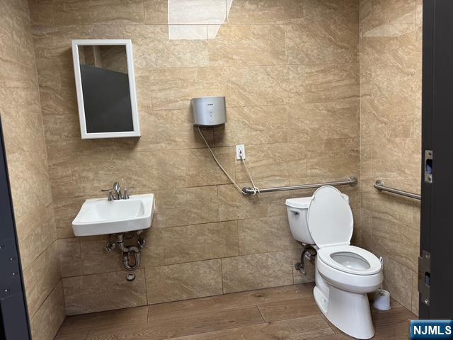 21 Ise Street — photo 8