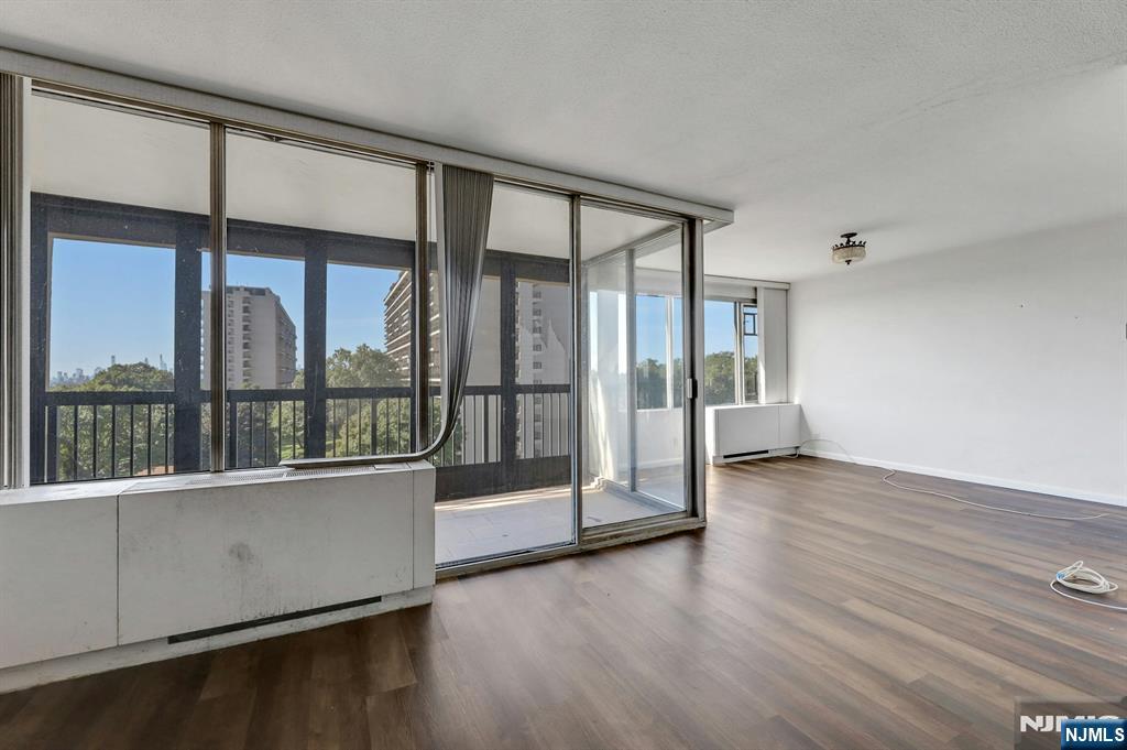 5 Horizon Rd #503, Fort Lee, NJ 07024