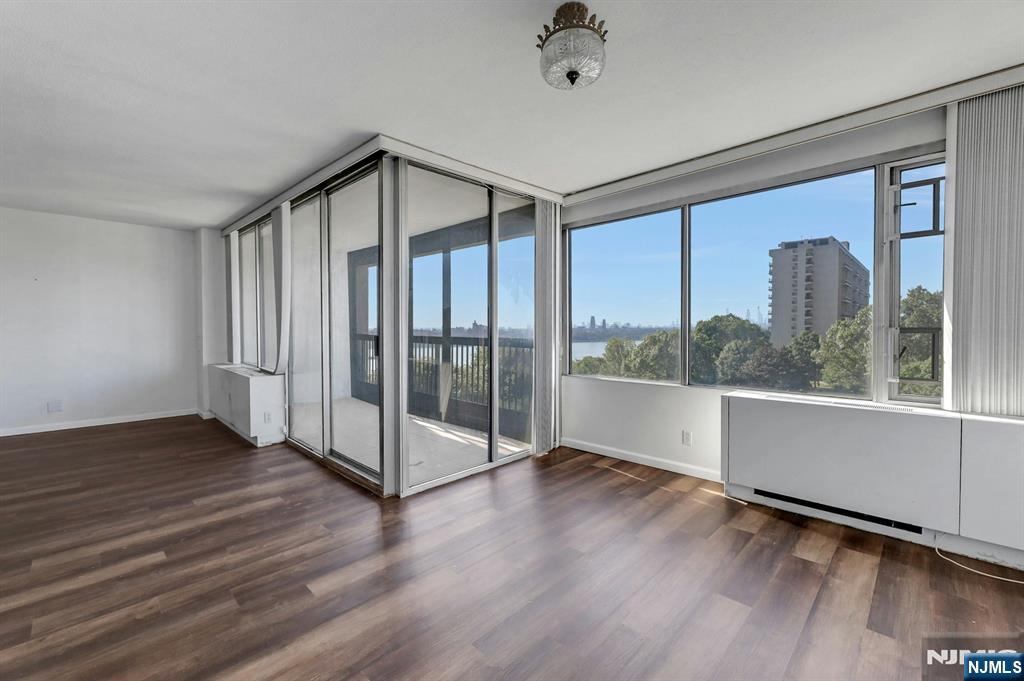 5 Horizon Rd #503, Fort Lee, NJ 07024