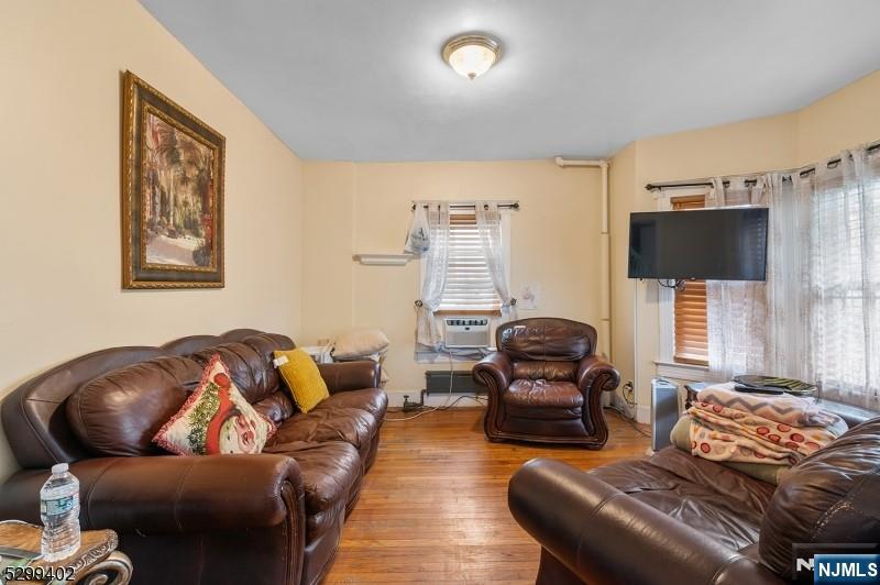 27 Donaldson Avenue - Photo 4