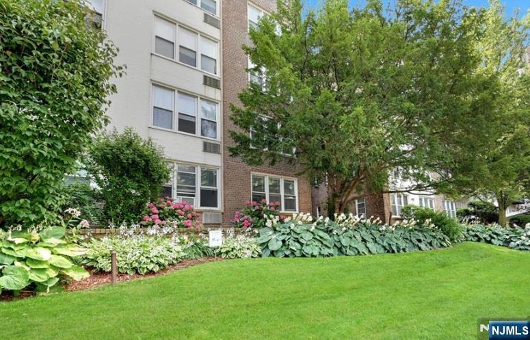2160-center-ave-1i-fort-lee-nj-07024/hzid_7750fbbc