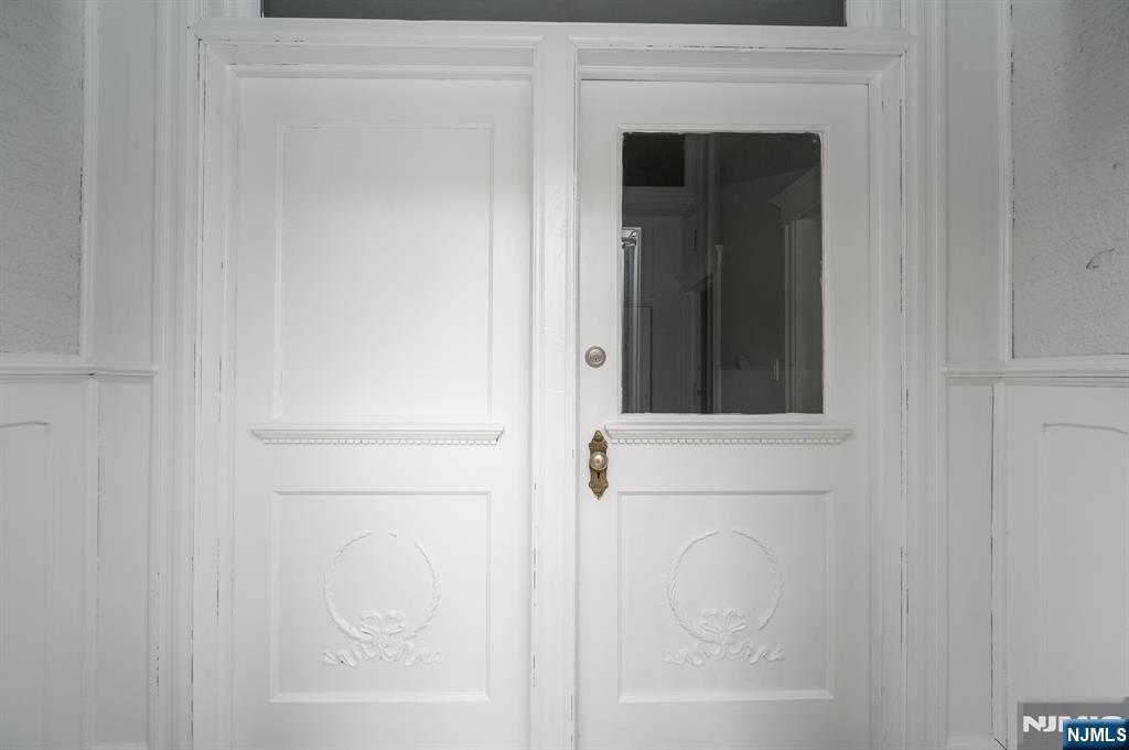 23 Komorn Street - Photo 3