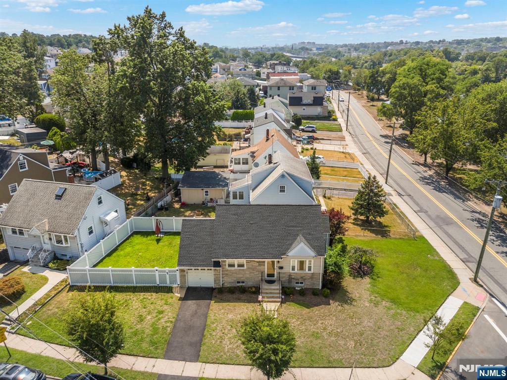 75 Birchwood Dr, North Arlington, NJ 07031