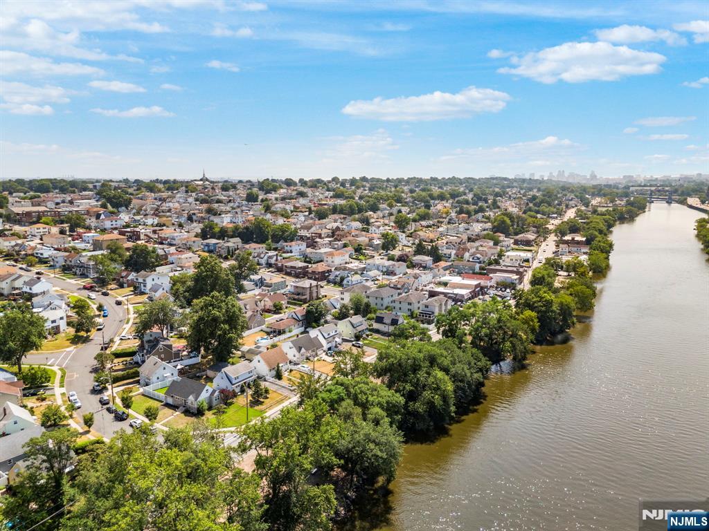75 Birchwood Dr, North Arlington, NJ 07031