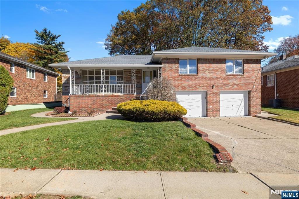 MLS Number 25029000 - 4 bed,3 bath, Residential Property for $1,159,000 ...