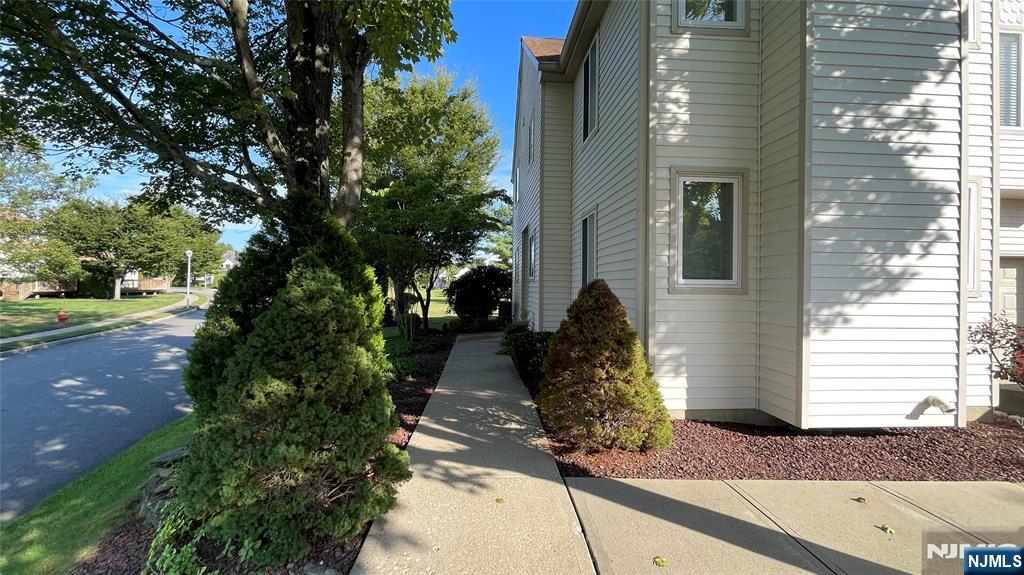 12 Independence Court - Photo 2