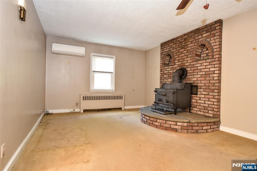 Homes for sale in Mahwah, NJ | 79 N Ramapo, Mahwah, NJ 07430 | MLS# 25029252