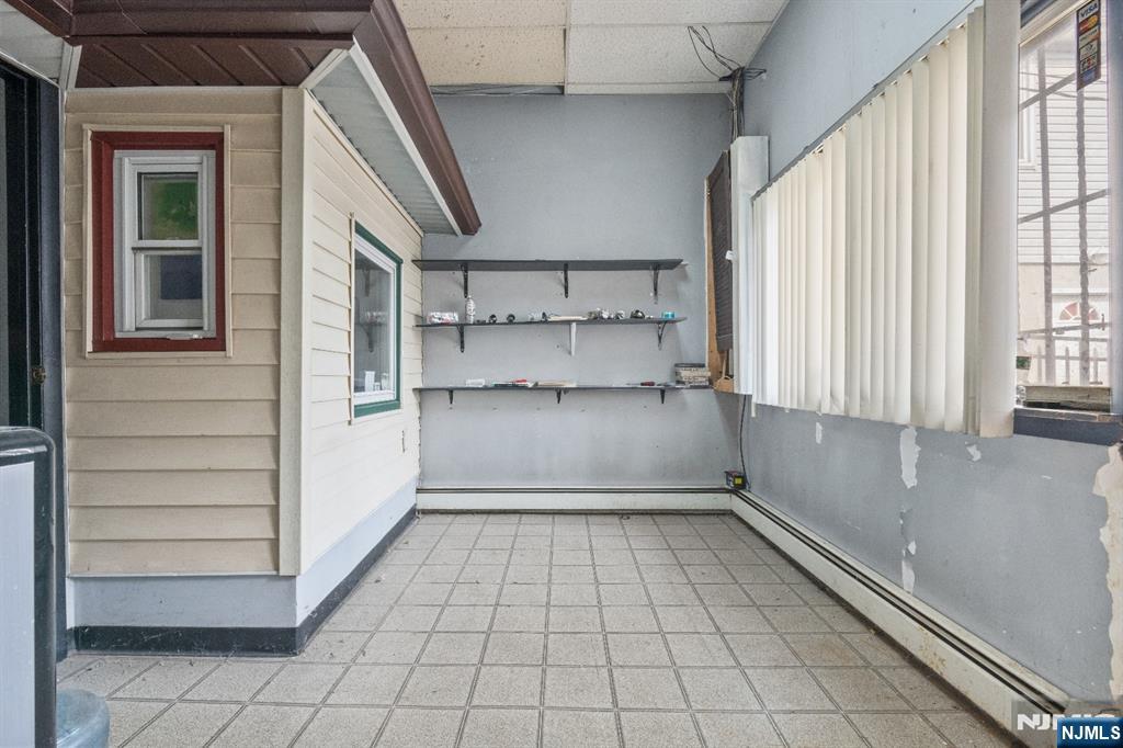 311 42nd Street - Photo 4
