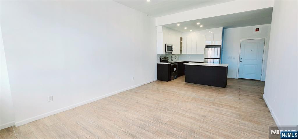 30 Howe Avenue 305 - Photo 2