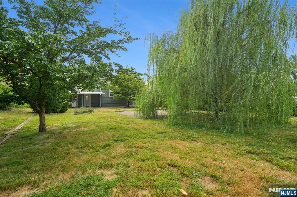217 Mountain Way, Lyndhurst, NJ 07071