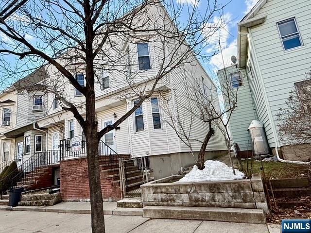 405 7th Street - Photo 2