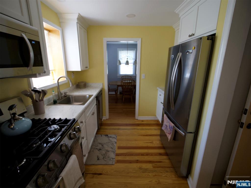 7-22 Berdan Avenue - Photo 5