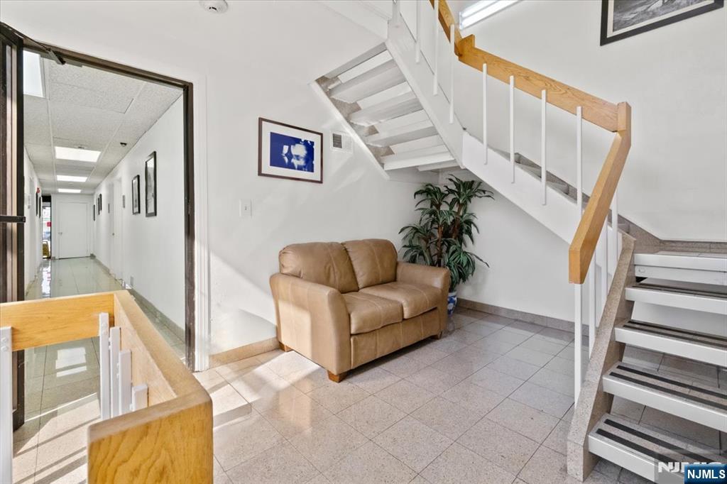 24 Wyckoff Avenue — photo 10