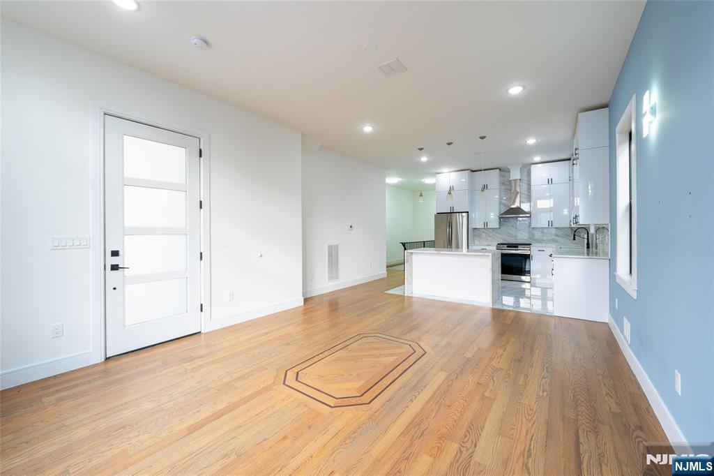 8 Jefferson Avenue A - Photo 2