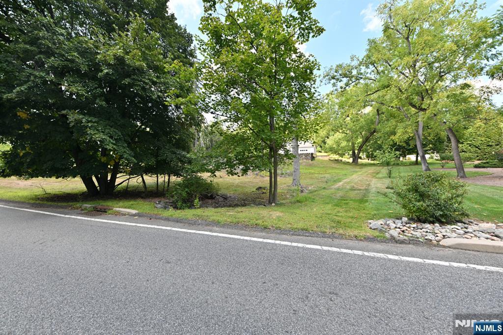 235 Wearimus Road — photo 4